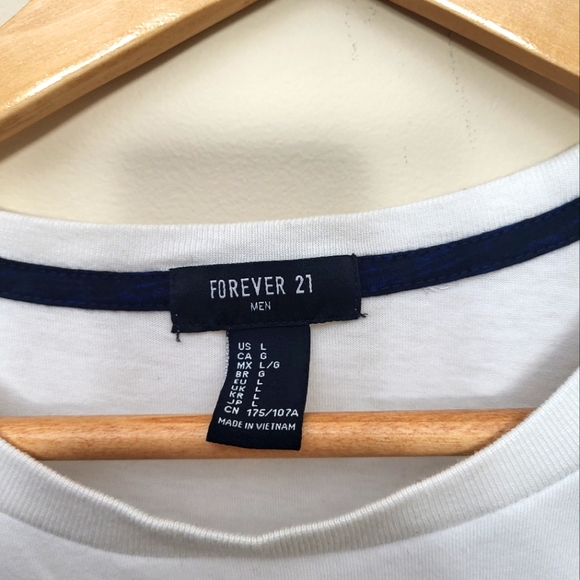 Forever 21 Men's Tee - Picture 3 of 3